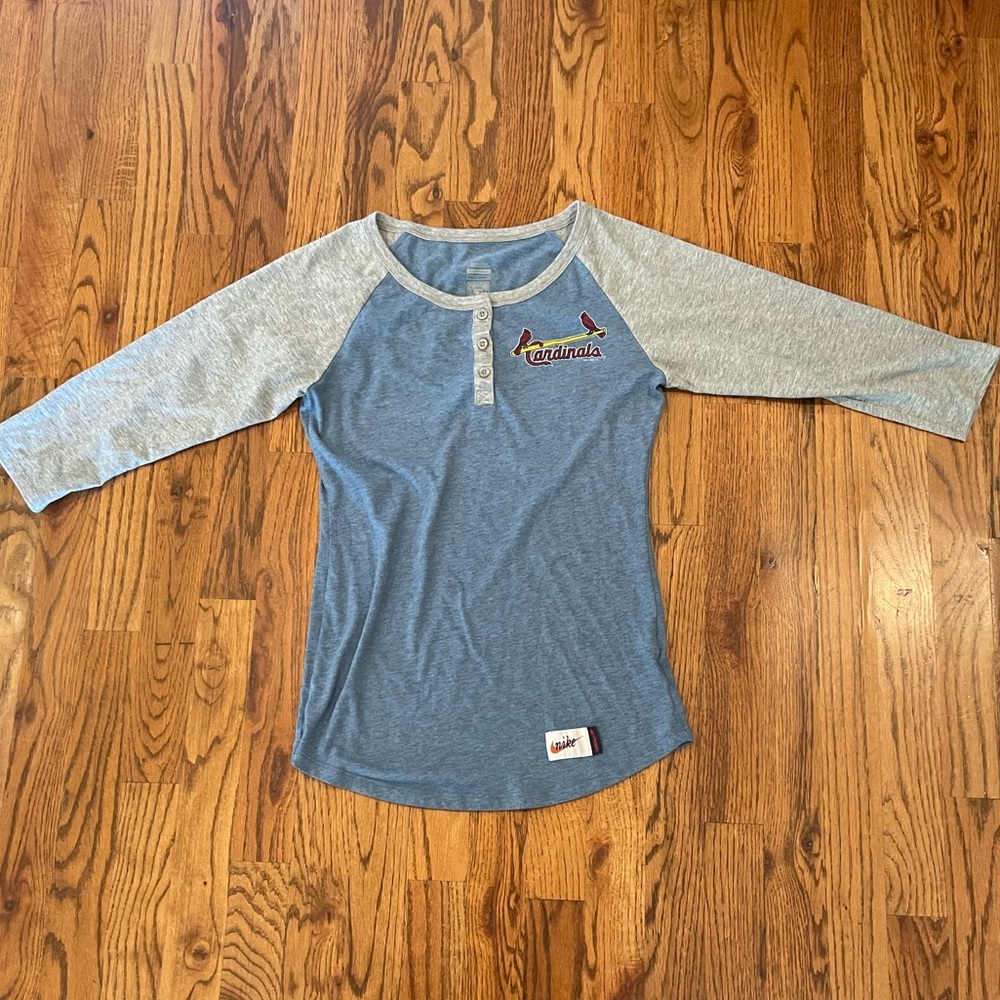 Women’s St Louis Cardinals shirt. 3/4 sleeve. Nike size small.